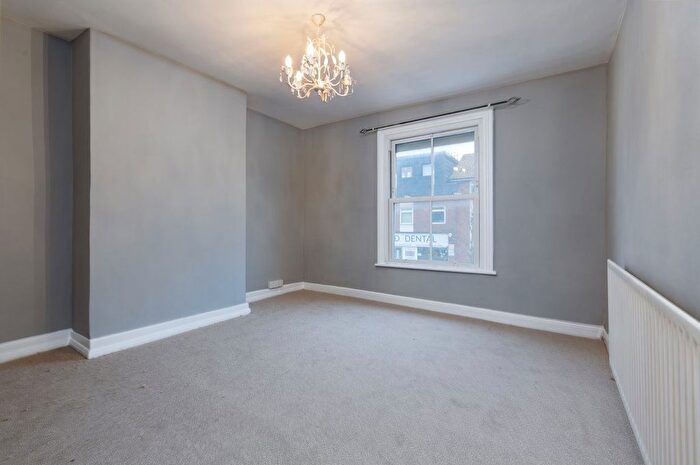 3 Bedroom Flat To Rent In London Road, Riverhead, TN13