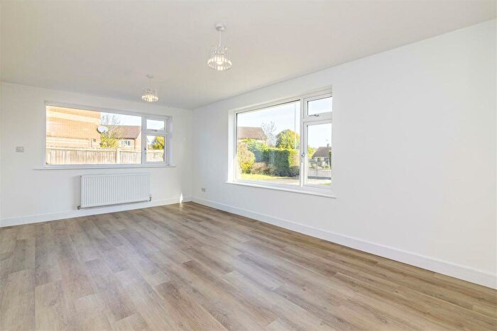 3 Bedroom Detached Bungalow For Sale In Meden Crescent, Sutton-In-Ashfield, Nottinghamshire, NG17