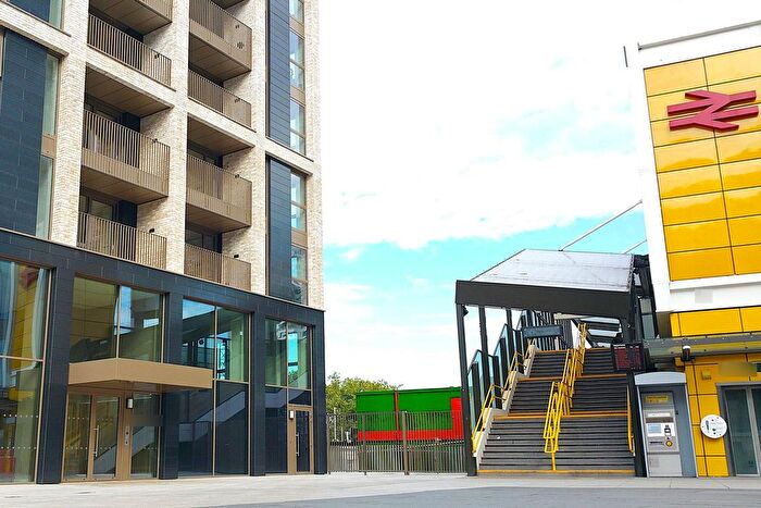 1 Bedroom Flat To Rent In Caithness Walk, Croydon, CR0