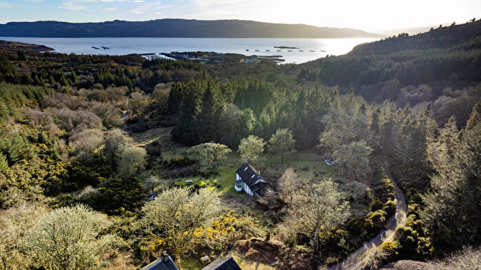 2 Bedroom Cottage For Sale In Portavadie, Millhouse, PA21