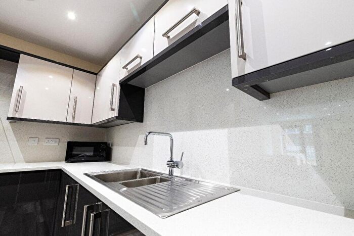 2 Bedroom Apartment To Rent In Ecco, S11