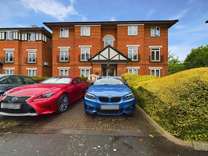 1 Bedroom Flat To Rent In Pilkington Court, Alwyn Gardens, London, NW4