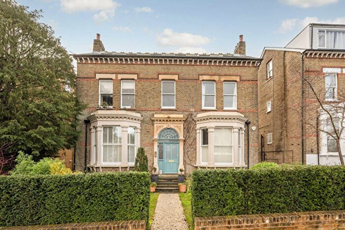 3 Bedroom Flat To Rent In Edge Hill, Wimbledon, London, SW19