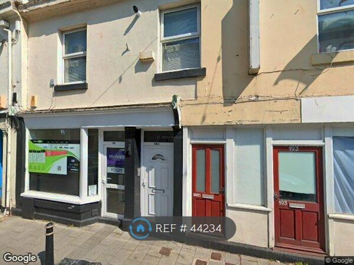 3 Bedroom Maisonette To Rent In Union Street, Torquay, TQ1