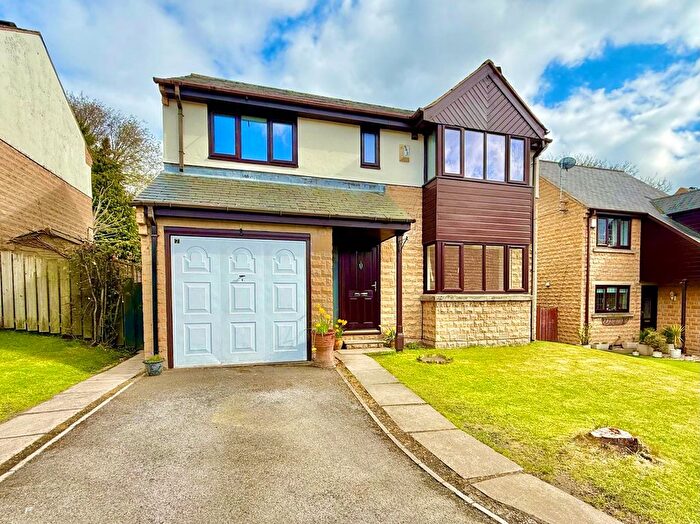 4 Bedroom Detached House To Rent In Weavers Grange, Guiseley, Leeds, West Yorkshire, Uk, LS20