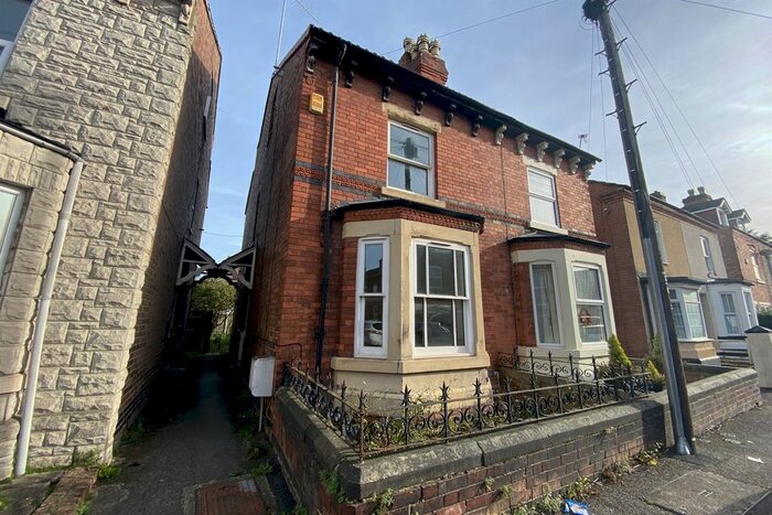 3 Bedroom Semi-Detached House To Rent In Dagmar Grove, Beeston, NG9