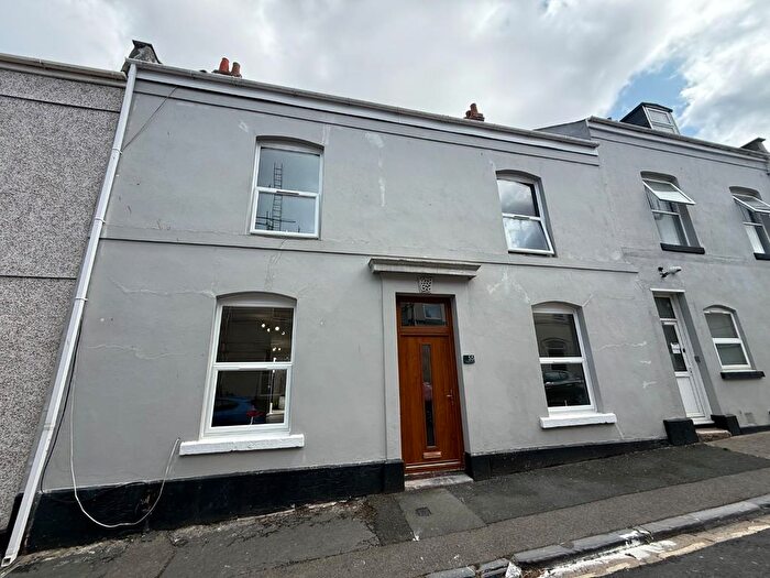 2 Bedroom Flat To Rent In Charlotte Street, Plymouth, PL2