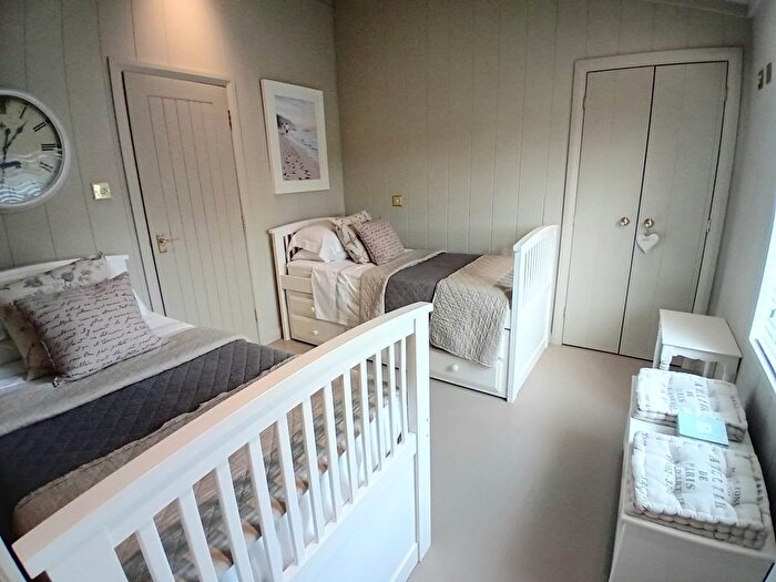 2 Bedroom Chalet For Sale In Westfield Lane, Westfield, Hastings, TN35