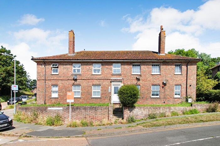 3 Bedroom Flat For Sale In Northdown Road, Newhaven, East Sussex., BN9