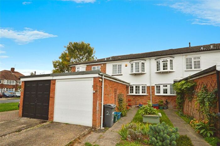 3 Bedroom Terraced House For Sale In Consort Mews, Isleworth, TW7