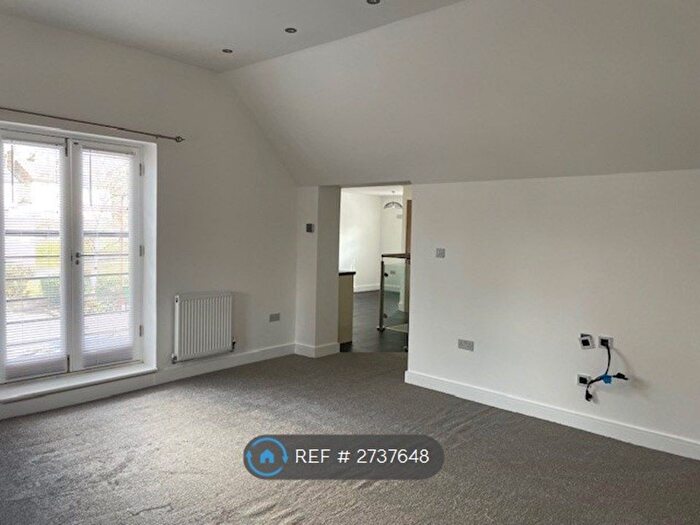 2 Bedroom Flat To Rent In Wyatt Street, Maidstone, ME14