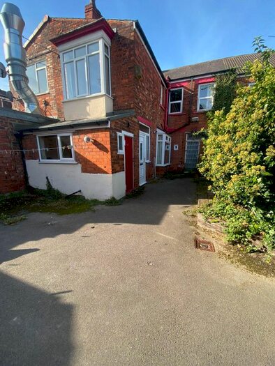 4 Bedroom Property To Rent In Lonsdale Street, Hull, HU3
