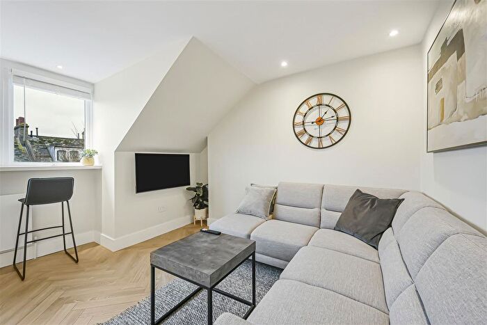 1 Bedroom Flat For Sale In Ainger Road, Primrose Hill, London, NW3