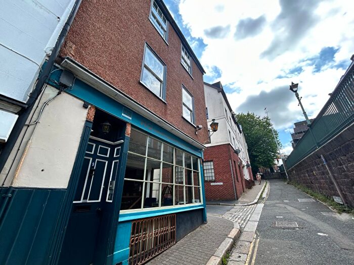 3 Bedroom Flat To Rent In Lower North Street, Exeter, EX4