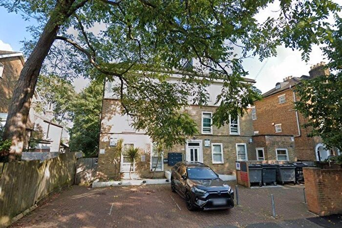 3 Bedroom Flat To Rent In Talbot Road, London, N15