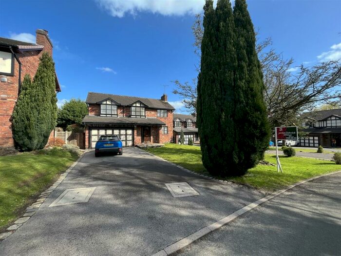 4 Bedroom House To Rent In Westminster Drive, Wilmslow, SK9