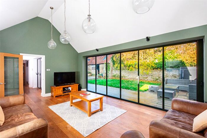 5 Bedroom Semi Detached House For Sale In High Street, Harrold, Bedfordshire, MK43