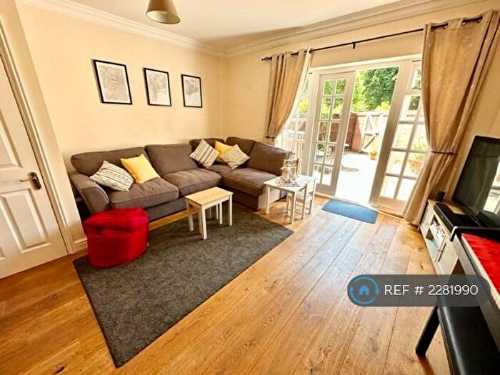 3 Bedroom Terraced House To Rent In Malthouse Way, Marlow, SL7