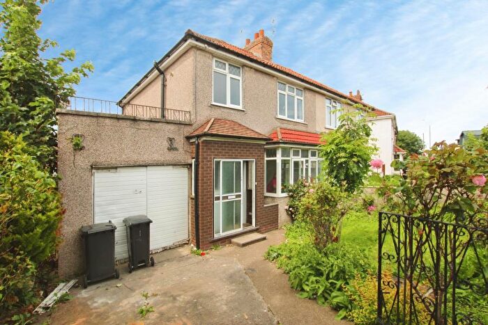 4 Bedroom Terraced House To Rent In Whitefield Road- Speedwell, BS5