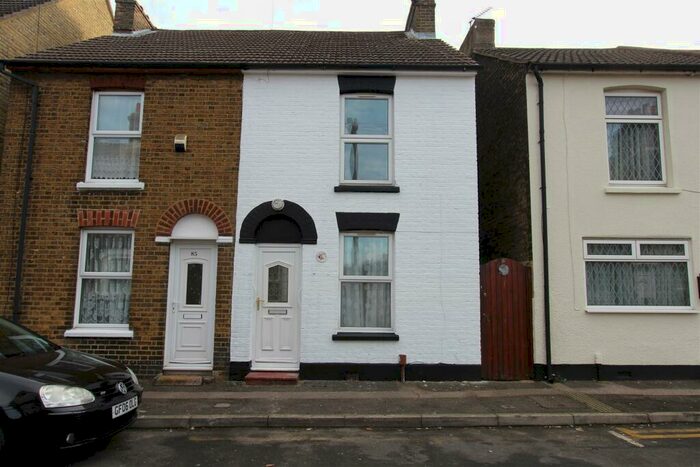 2 Bedroom Terraced House To Rent In William Street, Sittingbourne, ME10