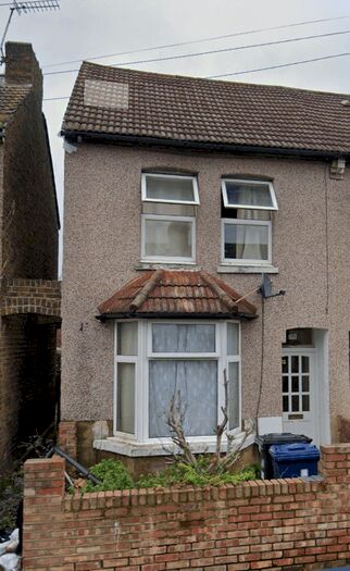 4 Bedroom Terraced House To Rent In Clarence Street, Southall UB2