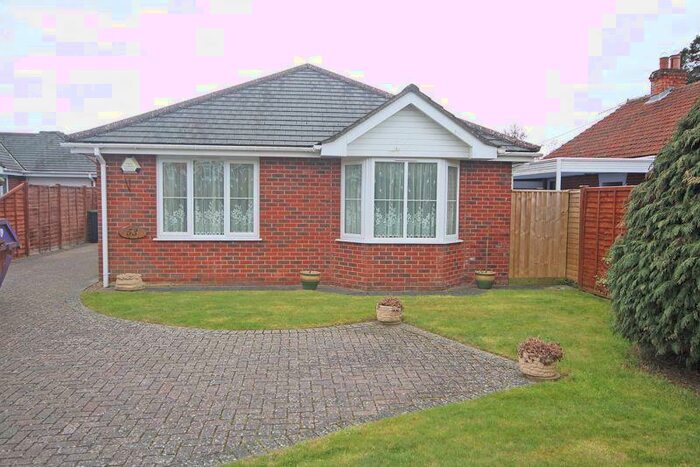 3 Bedroom Detached Bungalow To Rent In Walkford Road, Christchurch, BH23