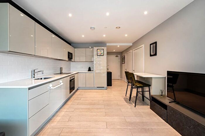 1 Bedroom Flat For Sale In Sayer Street, London, SE17
