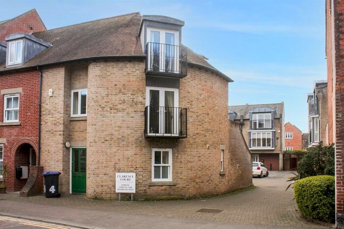 3 Bedroom Town House To Rent In Greencroft Street, Salisbury, SP1