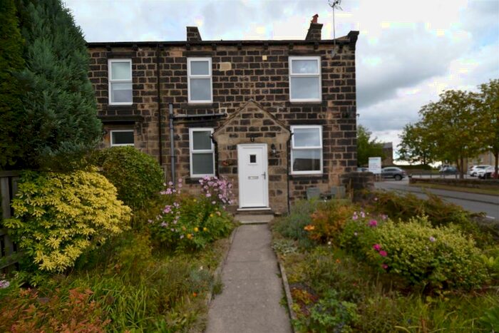 2 Bedroom Cottage To Rent In Cavendish Street, Yeadon, Leeds, LS19