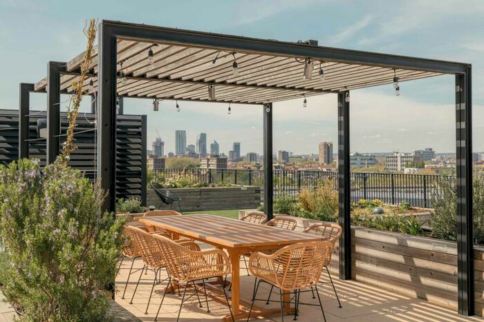 2 Bedroom Flat To Rent In Three Colts Lane, London, E2