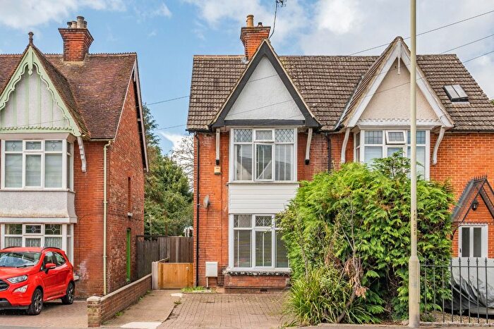 2 Bedroom Semi Detached House For Sale In Faversham Road, Kennington, TN24