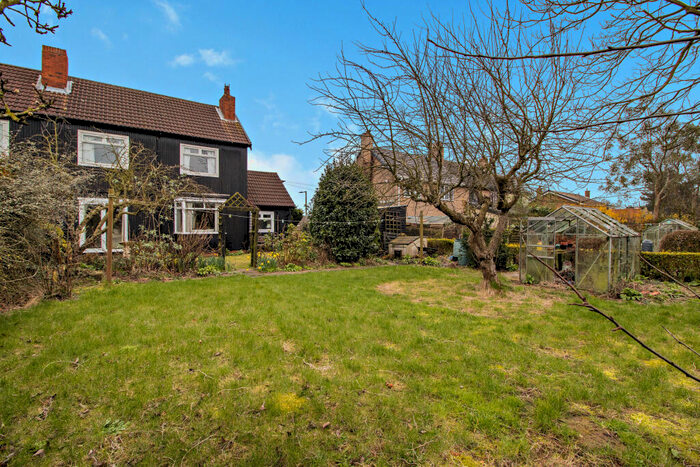 3 Bedroom Semi-Detached House For Sale In Hangman Stone Lane, High Melton, Doncaster, DN5