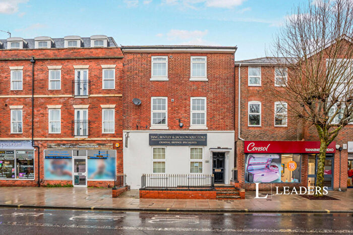 2 Bedroom Flat To Rent In Osborn Road South, Fareham, Hampshire, PO16