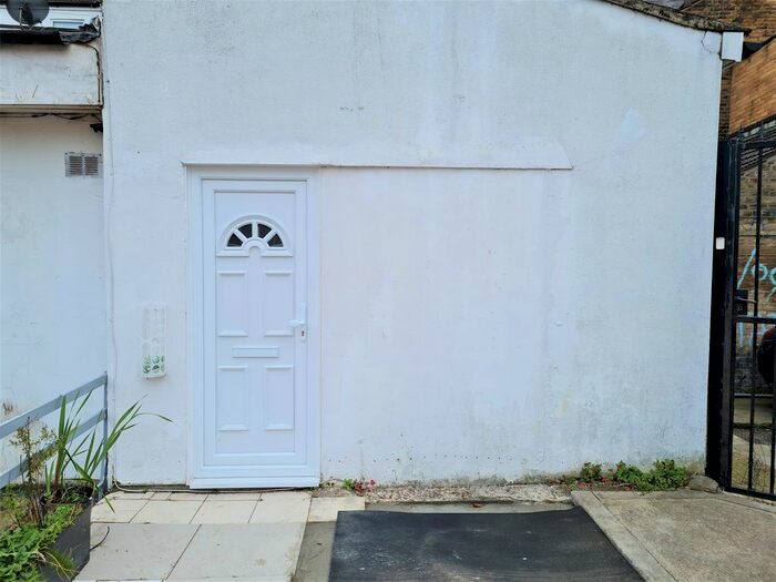 1 Bedroom Flat To Rent In High Street, Walthamstow, E17