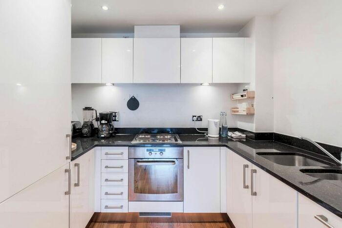 1 Bedroom Flat To Rent In Battersea Park Road, Battersea, London, SW8