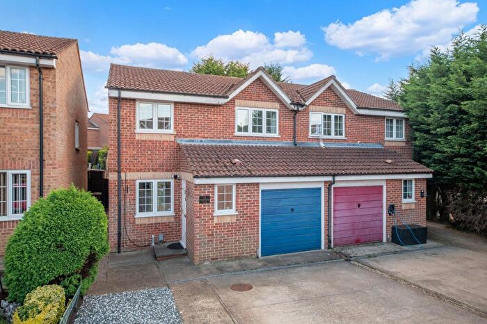 4 Bedroom Semi-Detached House For Sale In Moorymead Close, Watton At Stone, SG14