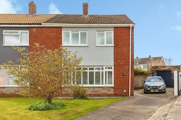 4 Bedroom Semi Detached House For Sale In Derricke Road, Bristol, BS14
