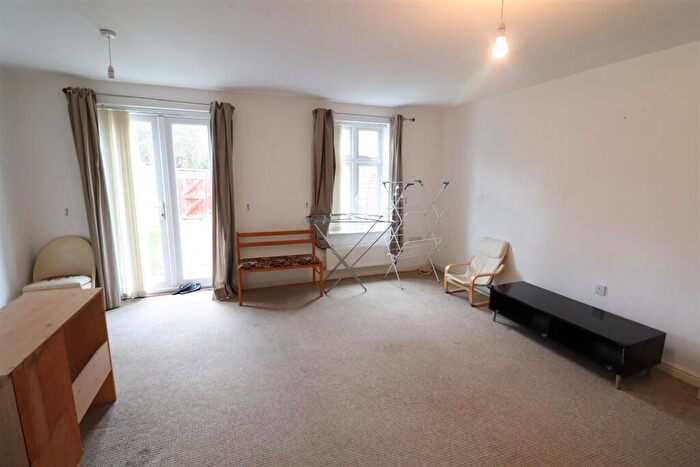 2 Bedroom House To Rent In Elizabeth Way, Coventry, CV2