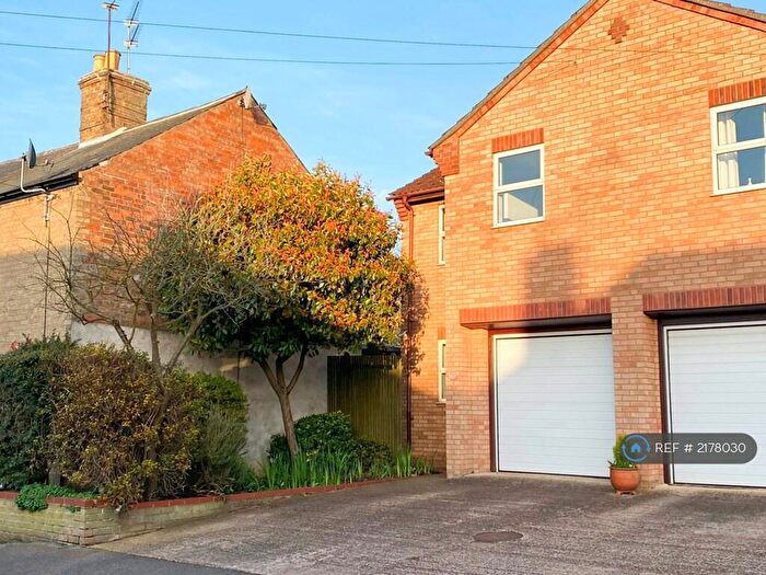3 Bedroom Semi-Detached House To Rent In Hills Lane, Ely, CB6