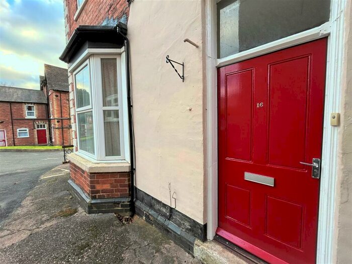 1 Bedroom Flat To Rent In Flat Beechwood Court, Halesowen Road, Cradley Heath, B64