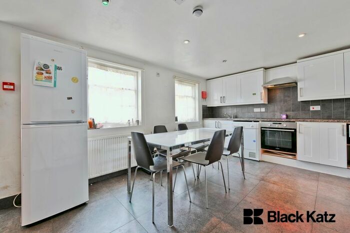 8 Bedroom Terraced House To Rent In Camberwell New Road, London, SE5