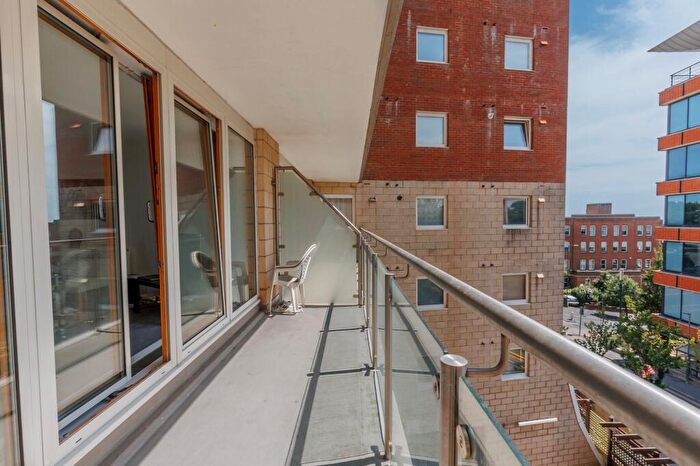 1 Bedroom Flat To Rent In Richmond Hill Drive, Richmond Hill Gate, BH2