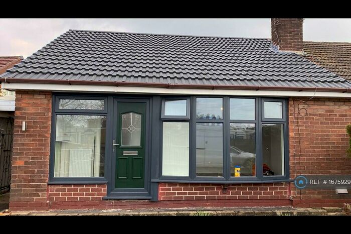 2 Bedroom Bungalow To Rent In Clive Road, Failsworth, Manchester, M35