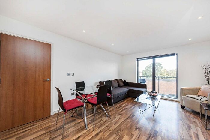 1 Bedroom Flat To Rent In Copenhagen Street, Islington, N1