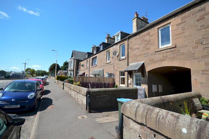 2 Bedroom Flat To Rent In Main Street, Invergowrie, Dundee, DD2