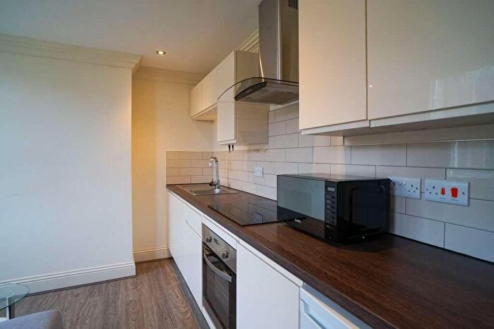 1 Bedroom Flat To Rent In Flat, St James Row, S1