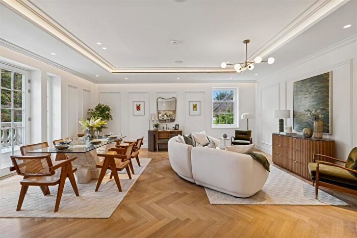 2 Bedroom Apartment For Sale In The Bishops Avenue, N2