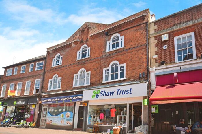 1 Bedroom Apartment To Rent In High Street, Chesham, HP5