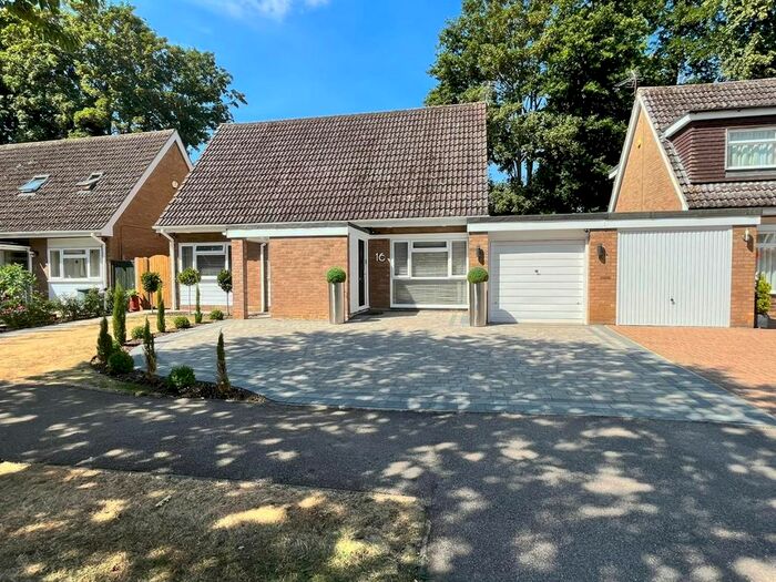 4 Bedroom Detached House For Sale In Judith Gardens, Potton, Sandy, SG19