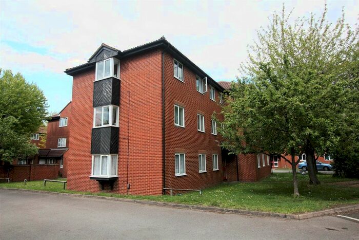 2 Bedroom Flat To Rent In Kingsleigh Place, Mitcham, CR4